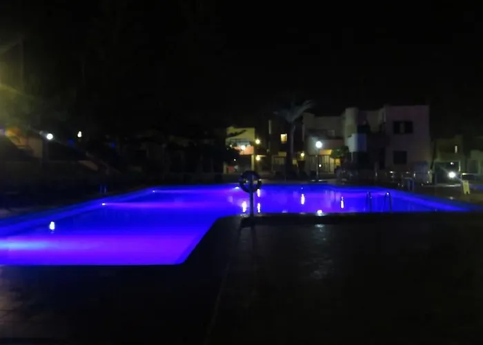 Vv Atlantic Garden With Pool View, Near * لا أوليفا